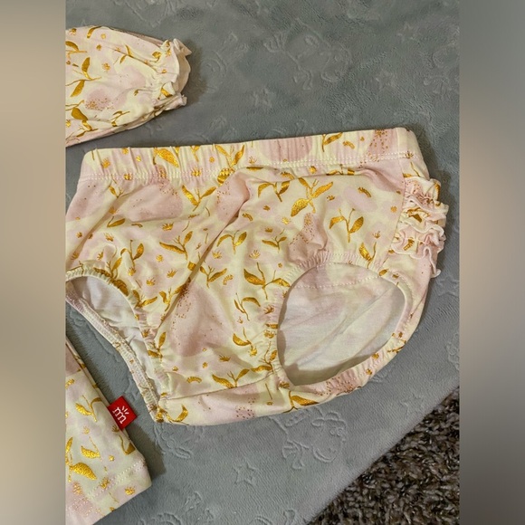 Magnetic Me Pearadise Dress with Ruffle Bottom Bloomers: size 0-3mos - Picture 6 of 12